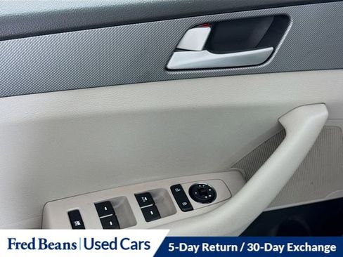 Used 2015 Hyundai Sonata SE FWD image 18