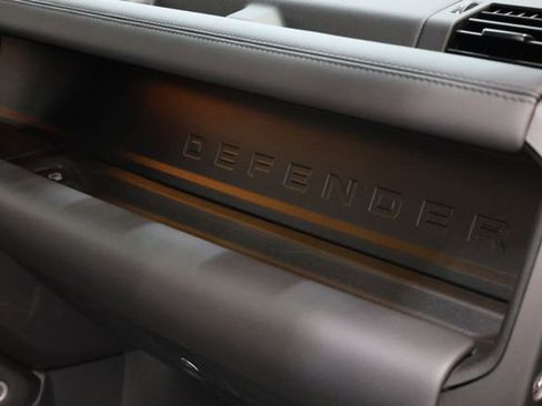 Used 2023 Land Rover Defender 90 V8 image 99
