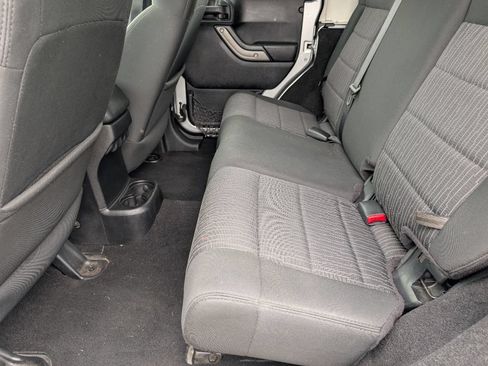 Used 2012 Jeep Wrangler Unlimited Sport AWD/4WD image 10