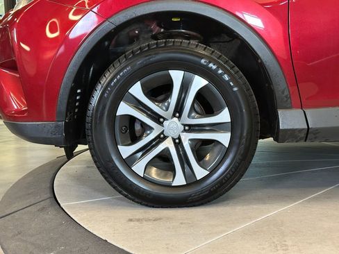 Used 2018 Toyota RAV4 LE w/ All Weather Liner Package AWD/4WD image 24
