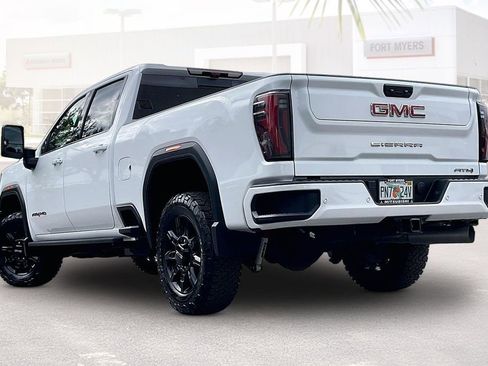 Used 2026 GMC Sierra 2500 AT4 w/ Technology Package AWD/4WD image 30