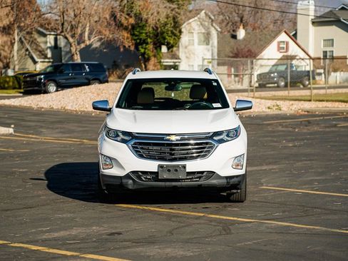 Used 2020 Chevrolet Equinox Premier image 2