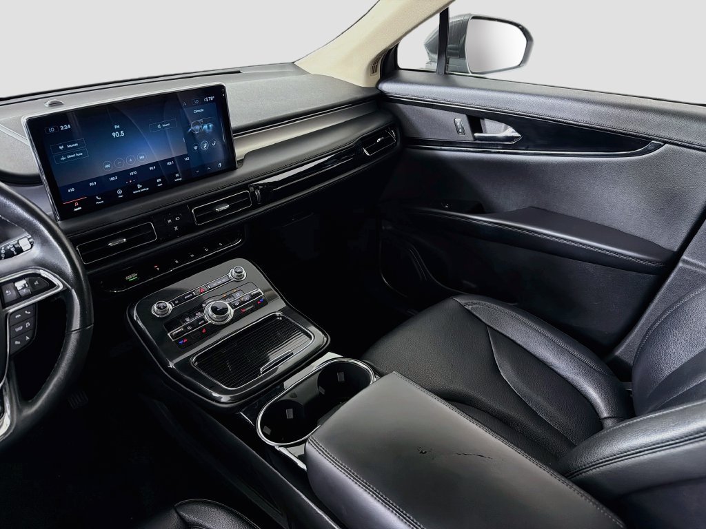 Used 2022 Lincoln Nautilus FWD w/ Premium Package image 26