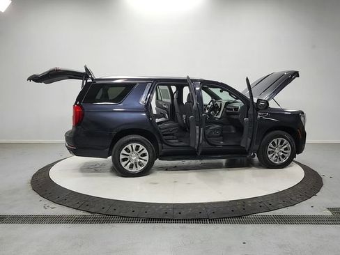 Used 2025 GMC Yukon Denali AWD/4WD image 17