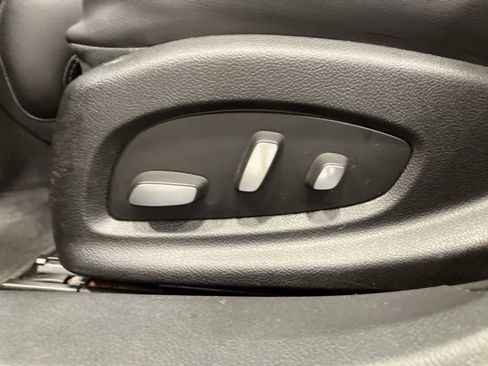 Used 2013 Cadillac XTS Luxury w/ Driver Awareness Package image 11