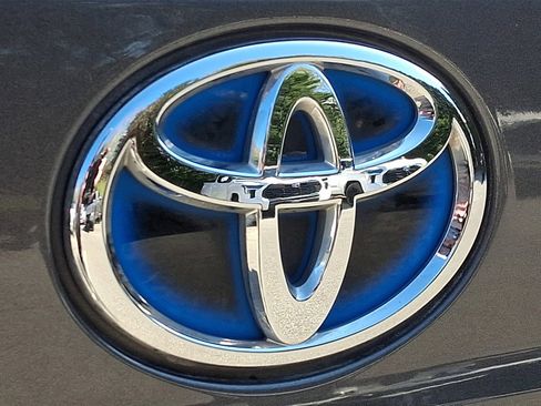 Used 2023 Toyota Highlander XLE FWD image 31