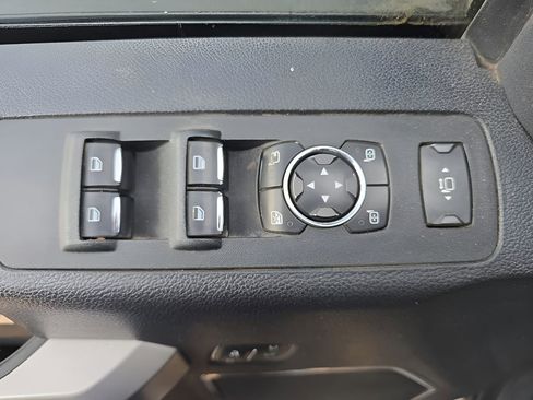 Used 2021 Ford F250 Lariat w/ Lariat Ultimate Package image 11