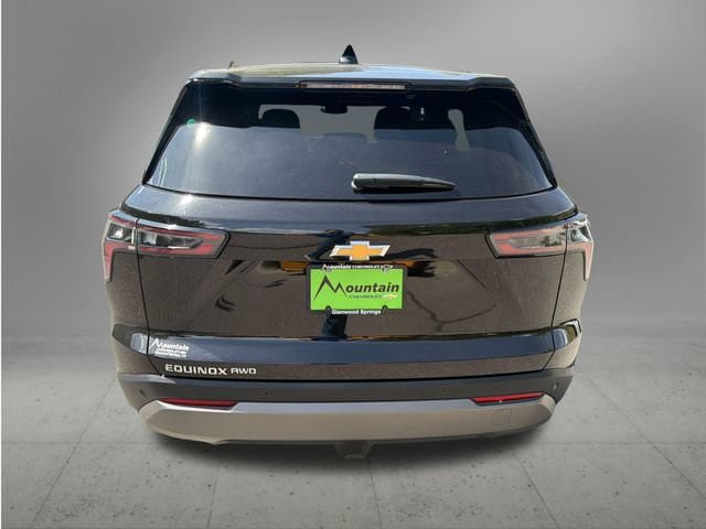 Used 2026 Chevrolet Equinox LT AWD/4WD image 4