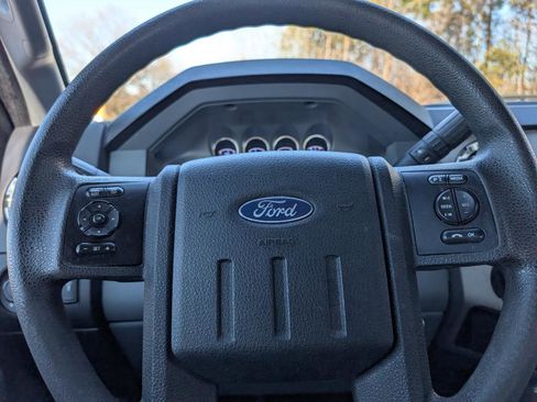 Used 2016 Ford F250 XLT w/ XLT Value Package image 13