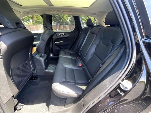 New 2026 Volvo XC60 T8 Ultra w/ Climate Package AWD/4WD image 12