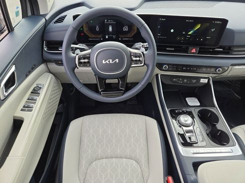 New 2026 Kia Carnival EX image 9
