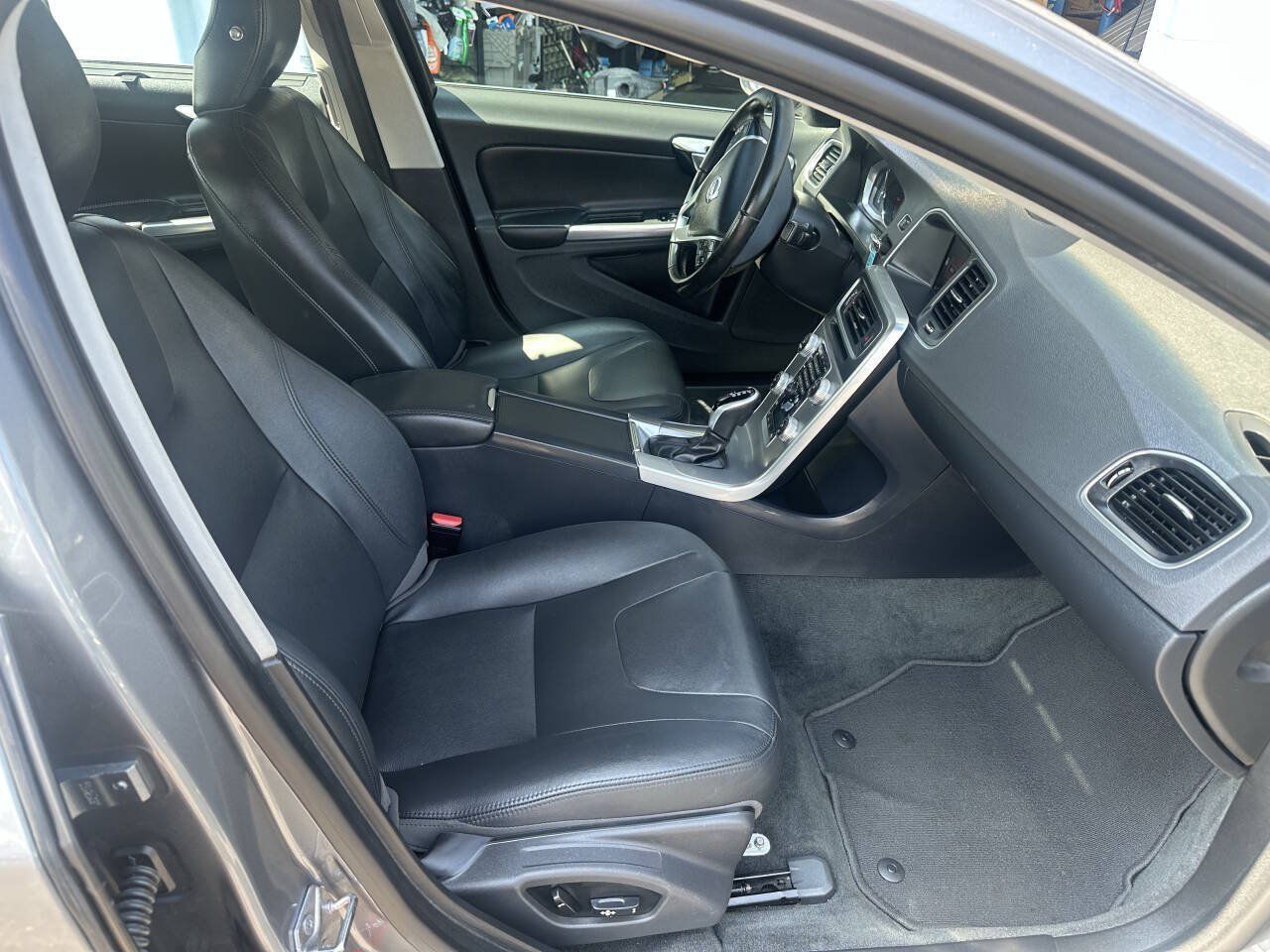 Used 2017 Volvo S60 T5 Inscription FWD image 14