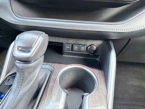 Used 2021 Toyota Highlander Platinum image 17