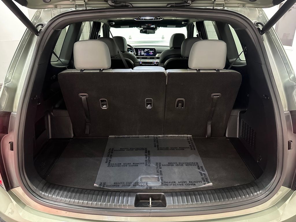 Used 2023 Kia Telluride AWD image 37