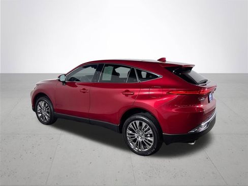 Used 2024 Toyota Venza Limited image 8