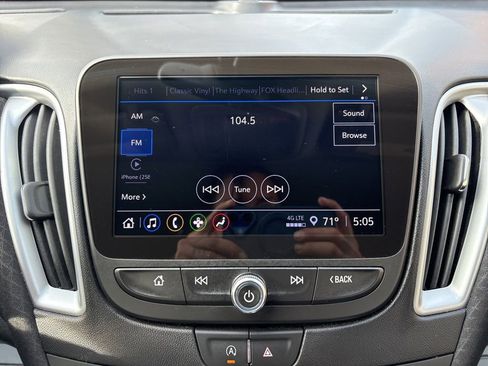 Used 2023 Chevrolet Malibu LT FWD image 33