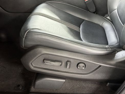 Certified 2023 Honda Pilot Touring image 14