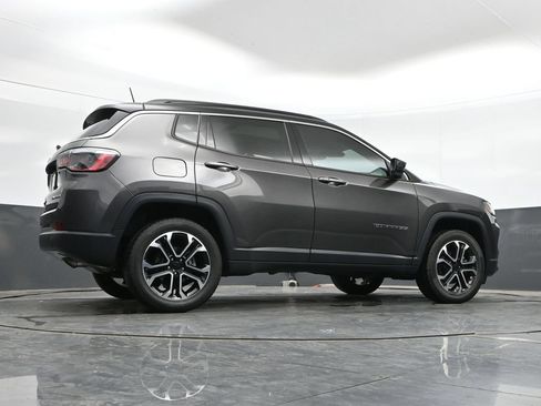 Used 2022 Jeep Compass Limited w/ Sun and Sound Group AWD/4WD image 41