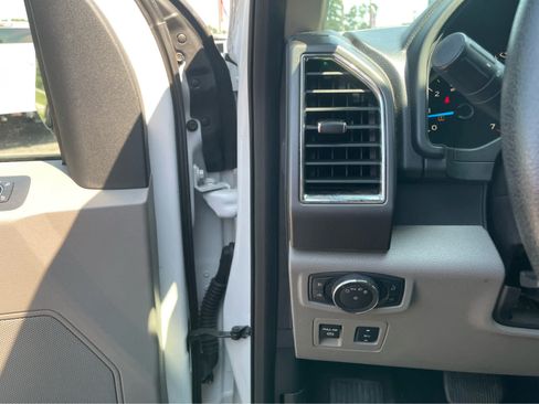 Used 2015 Ford F150 XLT w/ Equipment Group 302A Luxury RWD image 14