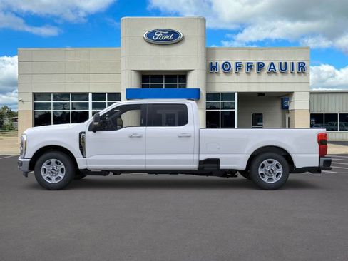 New 2026 Ford F250 XLT w/ XLT Premium Package image 32