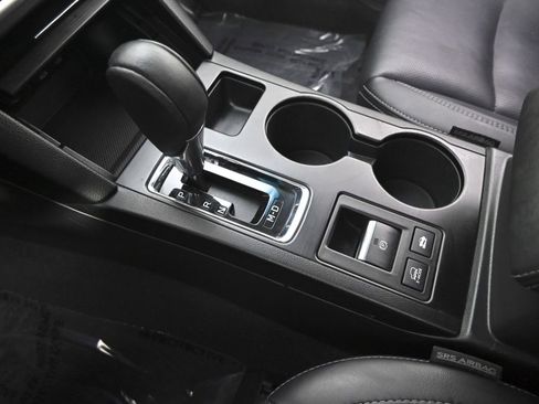 Used 2018 Subaru Outback 2.5i Limited image 32