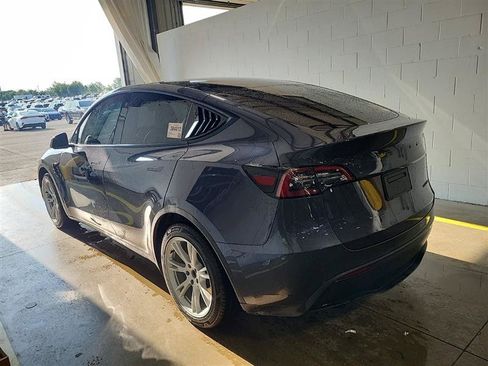 Used 2021 Tesla Model Y Long Range AWD/4WD image 4
