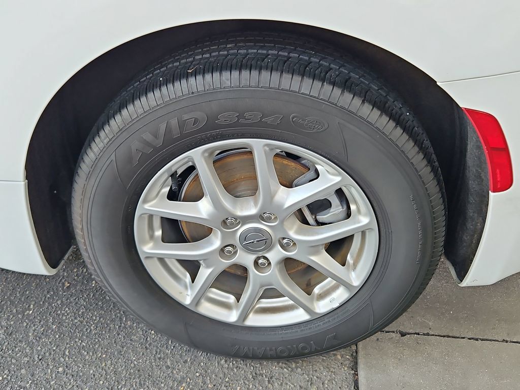 Used 2025 Chrysler Pacifica Select FWD image 33