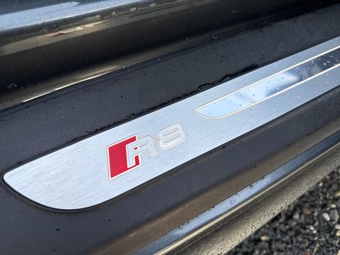 Used 2014 Audi R8 V10 image 21