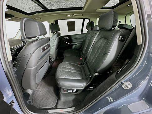 Used 2025 BMW X7 xDrive40i image 32