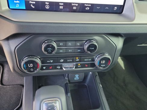 New 2025 Ford Bronco Outer Banks image 18