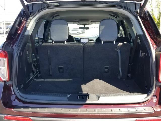 Certified 2023 Ford Explorer XLT w/ Equipment Group 202A AWD/4WD image 18