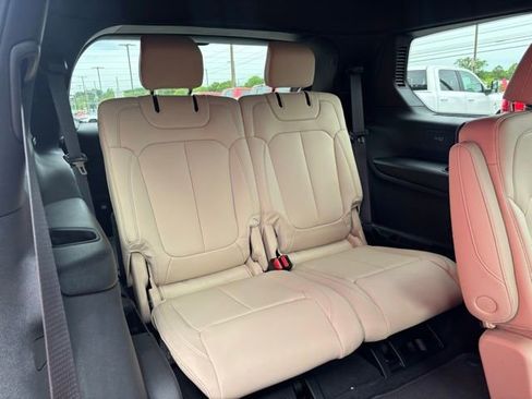 New 2026 Jeep Grand Cherokee L Limited AWD/4WD image 10