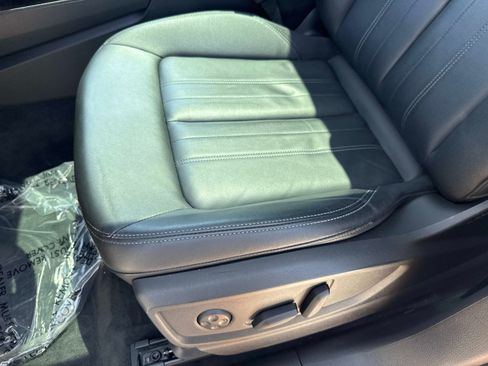 Certified 2023 Audi Q5 Premium w/ Convenience Package AWD/4WD image 19