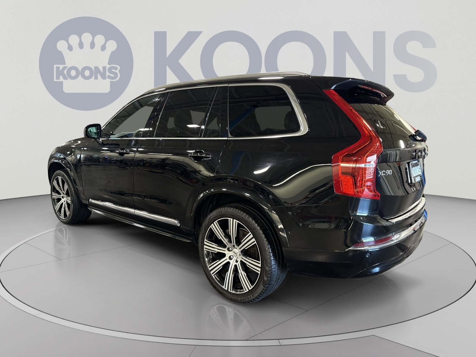 Used 2024 Volvo XC90 T8 Ultimate w/ Protection Package Premier AWD/4WD image 4