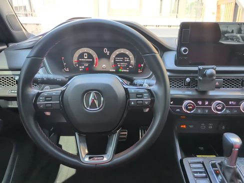 Used 2023 Acura Integra A-Spec image 10