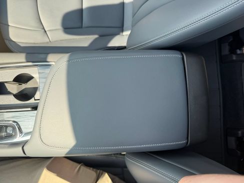 Used 2023 Buick Enclave Premium w/ Experience Buick Package AWD/4WD image 31