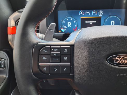 Used 2025 Ford F150 Raptor AWD/4WD image 31