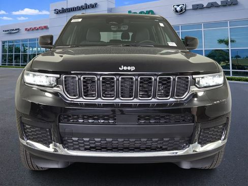 New 2025 Jeep Grand Cherokee L Laredo w/ Luxury Tech Group I RWD image 3