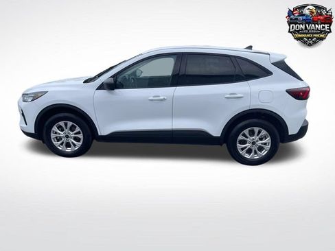 Used 2025 Ford Escape Active AWD/4WD image 2