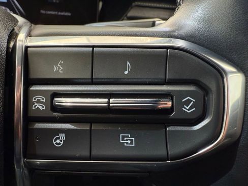 Used 2025 GMC Acadia Elevation FWD image 33