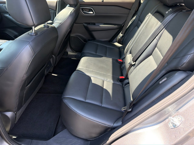 Used 2021 Nissan Rogue SV w/ Premium Package FWD image 22