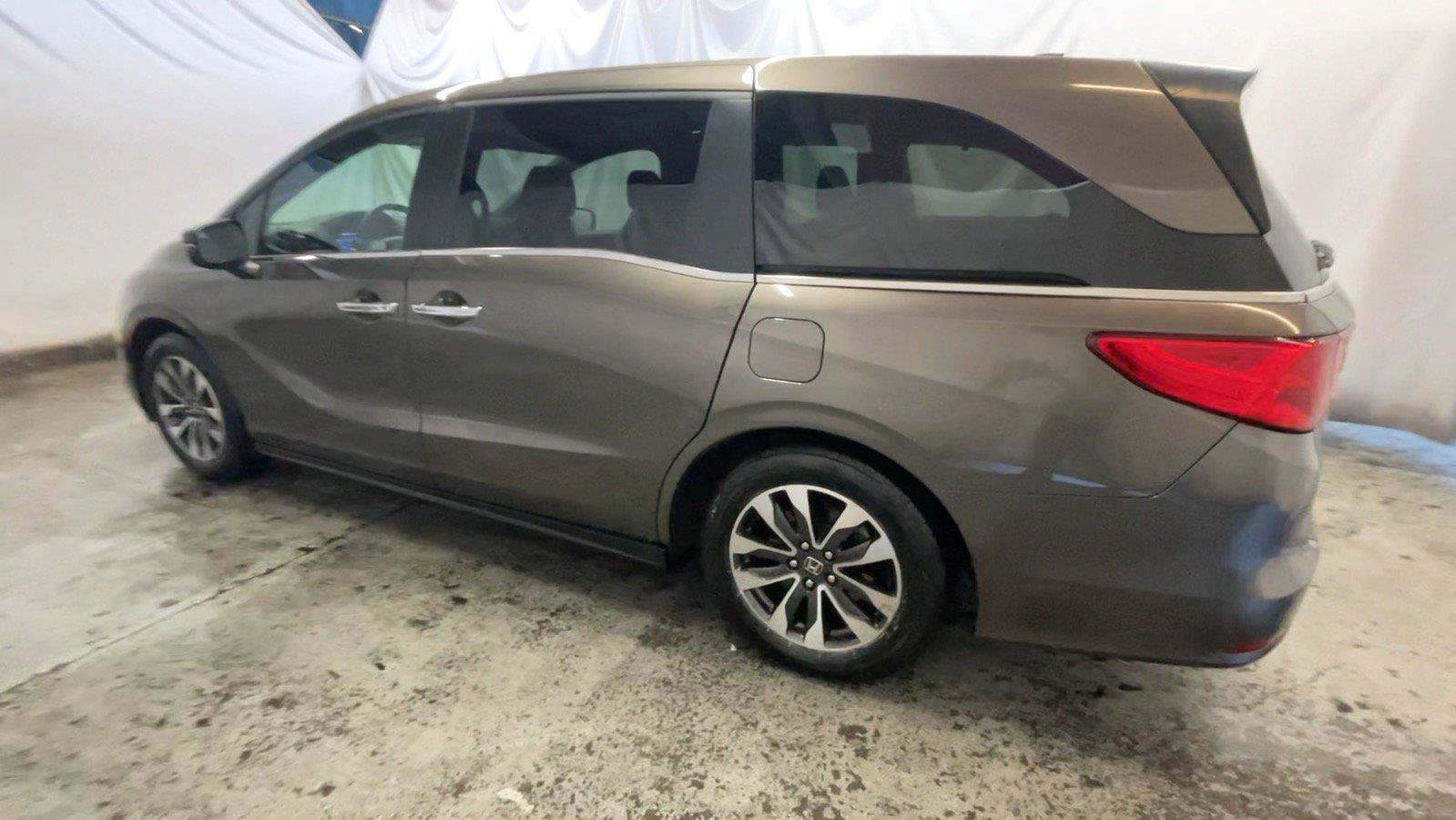 Used 2022 Honda Odyssey EX-L image 11