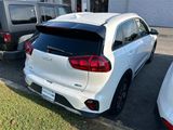 Used 2022 Kia Niro LXS image 3