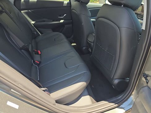 New 2026 Hyundai Elantra Limited FWD image 22