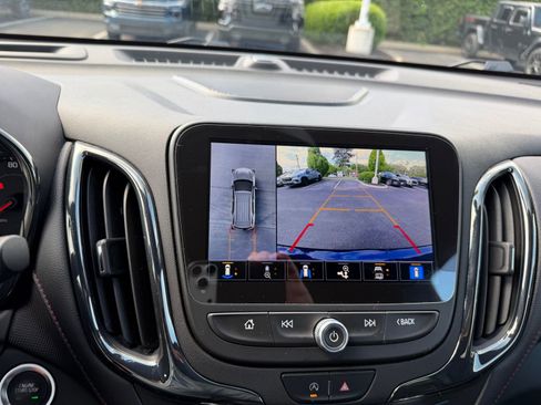 Used 2022 Chevrolet Equinox RS w/ RS Leather Package image 18