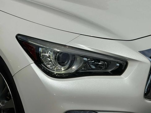 Used 2019 INFINITI Q50 Luxe w/ Essential Package (3.0T Luxe) AWD/4WD image 8