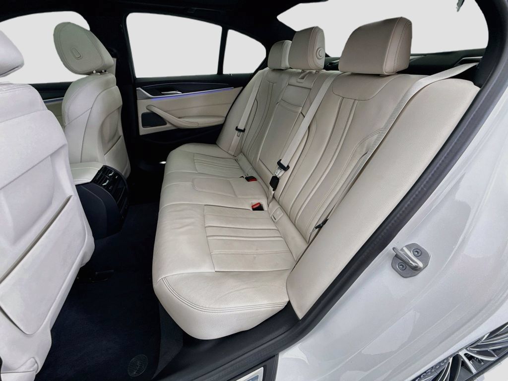 Certified 2023 BMW 530i w/ Premium Package RWD image 20