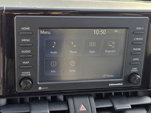 Used 2022 Toyota RAV4 LE image 19