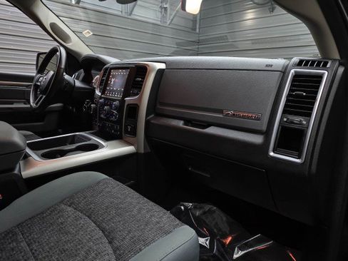 Used 2019 RAM 1500 Big Horn AWD/4WD image 15