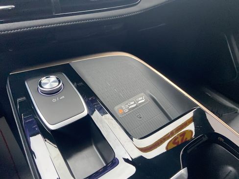 Certified 2025 Buick Enclave Avenir w/ Super Cruise Package image 16